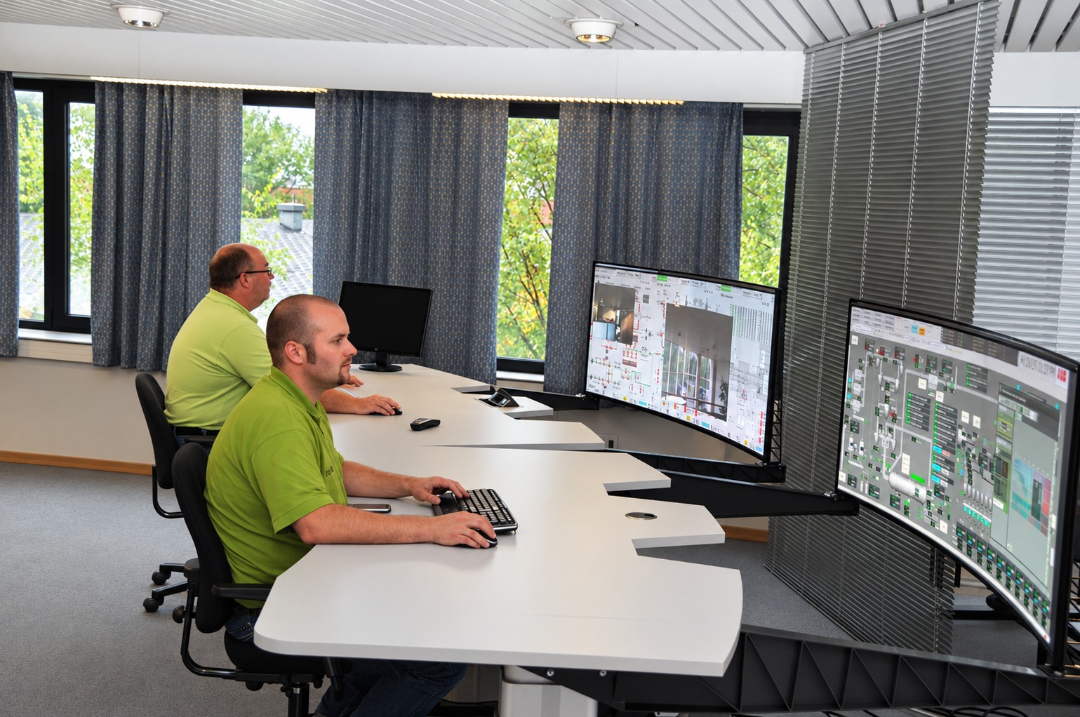 ErgoDesk Multi Industrial Workstation
